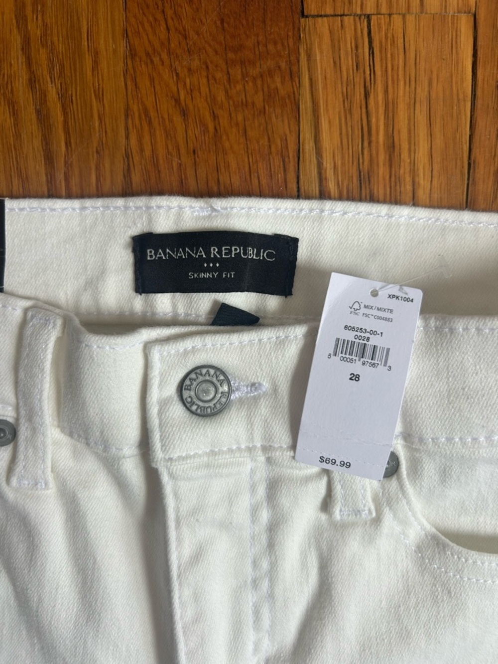 Banana Republic white skinny jeans Size 28. New with tags. - Picture 2 of 3